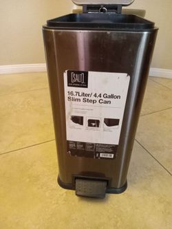 16.7-Liter Slim Step Trash Can