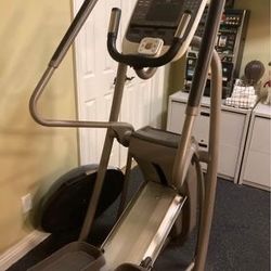 Precor 5.37 Elliptical 