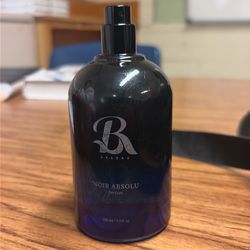 Noir absolu 100ml 3/4 full
