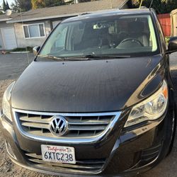 2012 Volkswagen Routan