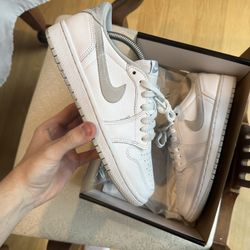 Jordan 1 Low Neutral Grey