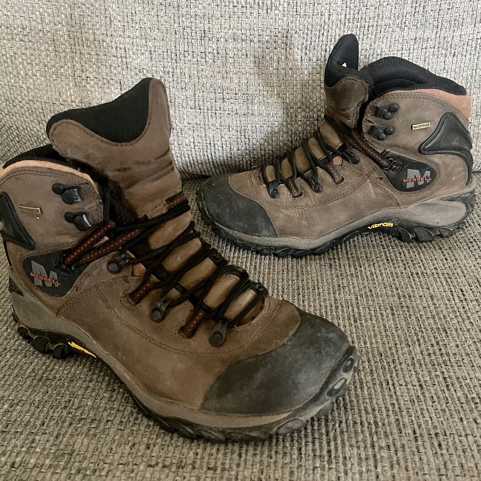 Merrell Waterproof Sz.10 Phaser Dark Brown Hiking Boots J53683 for Sale in CA - OfferUp