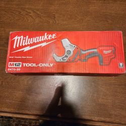 Milwaukee M12 Plastic Pipe Shear 2470-20. Tool-Only. 