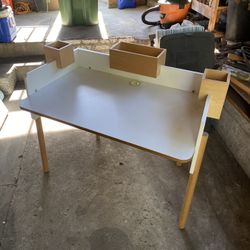 Modern Desk 