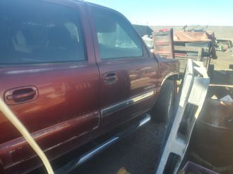 2002. Suburban/Yucon 4x4 parts