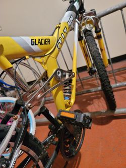 Bike Titan Glacier PRO Alloy Dual Suspension All Terrain Mountain Bike for Sale in Palatine IL OfferUp