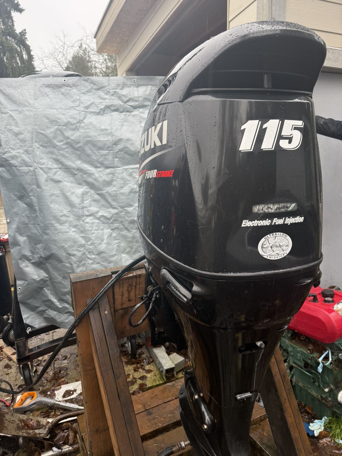 115 HP Suzuki Outboard Motor 4 Stroke Extra Long 25’ Shaft EFI