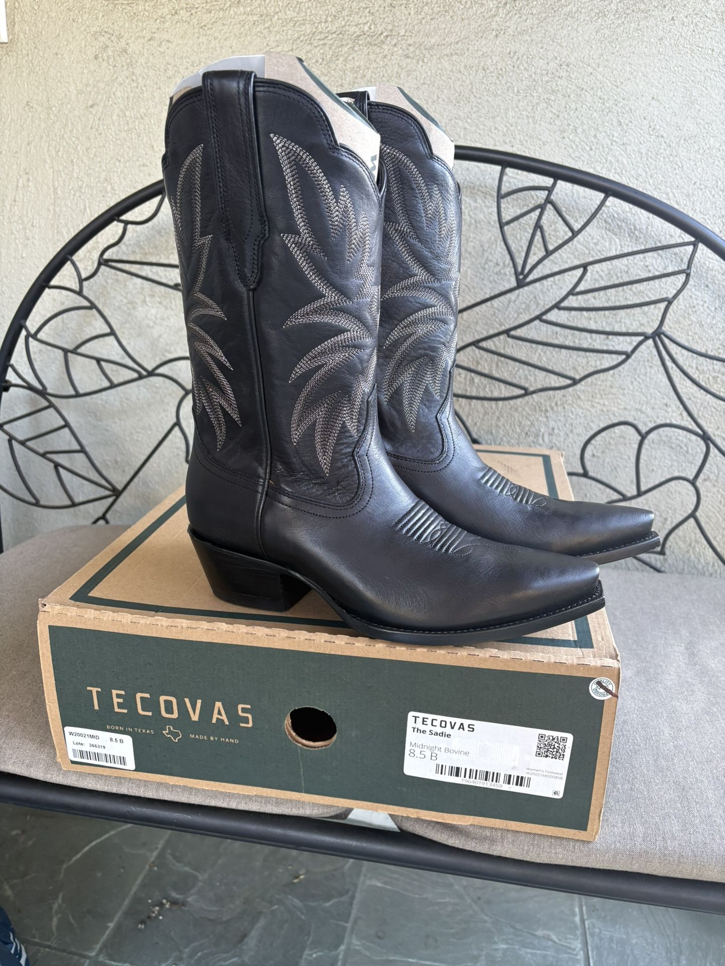 NEW Tecovas The Sadie Women Size 8.5 Black Cowboy Boots