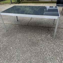 Glass Table And 4 Chairs 