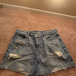 American Eagle Women’s High Rise Strigid Curvy Mom Short Size 14