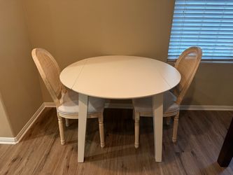Round White Drop-Leaf Dining Table with 2 Chairs