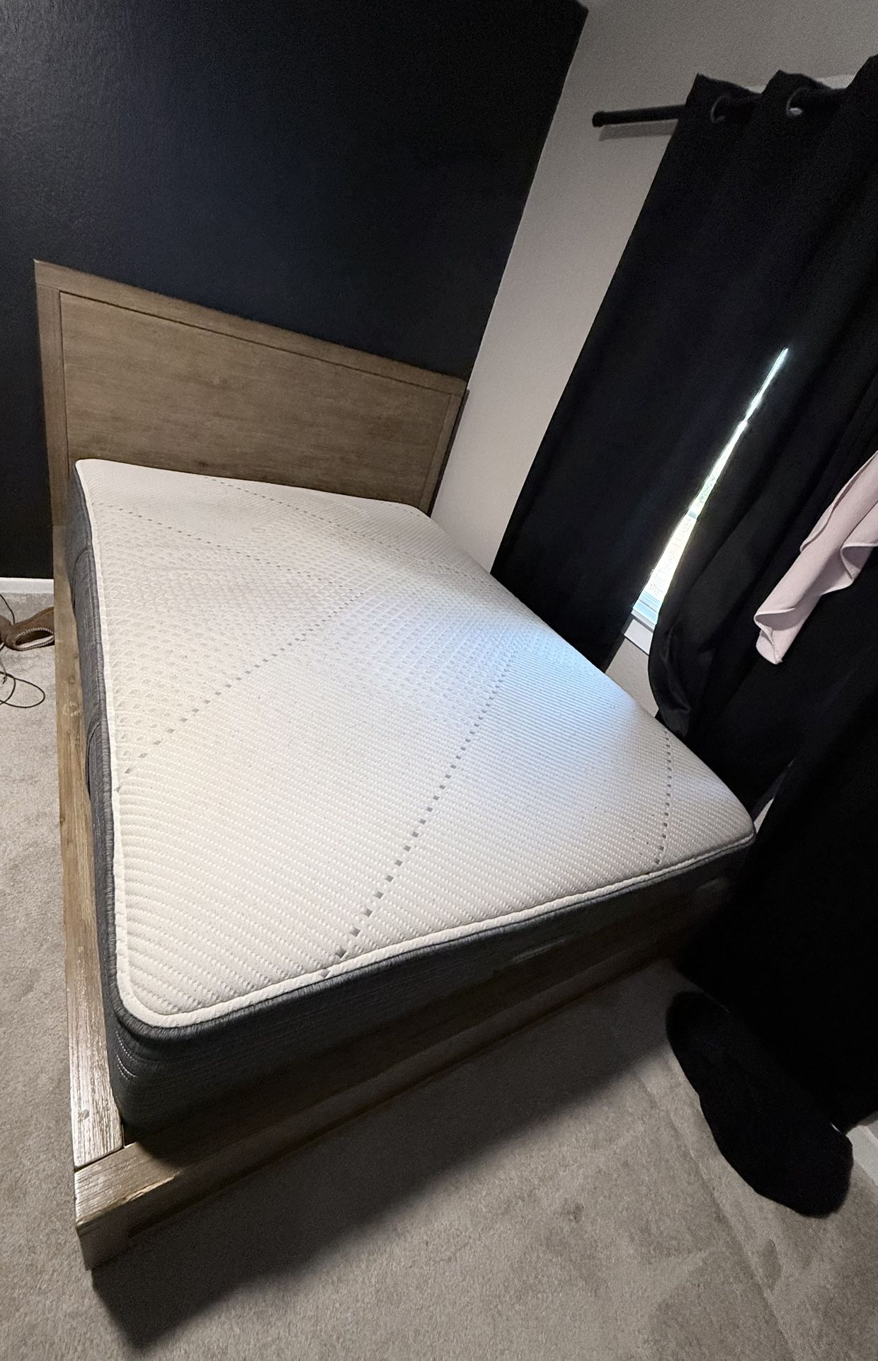 Bed Frame And Beautyrest Mattress