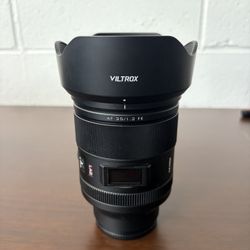 Viltrox AF 35mm f/1.2 LAB FE Lens with Screen (Sony E)