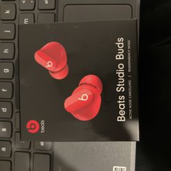 Red Beats Studio Buds