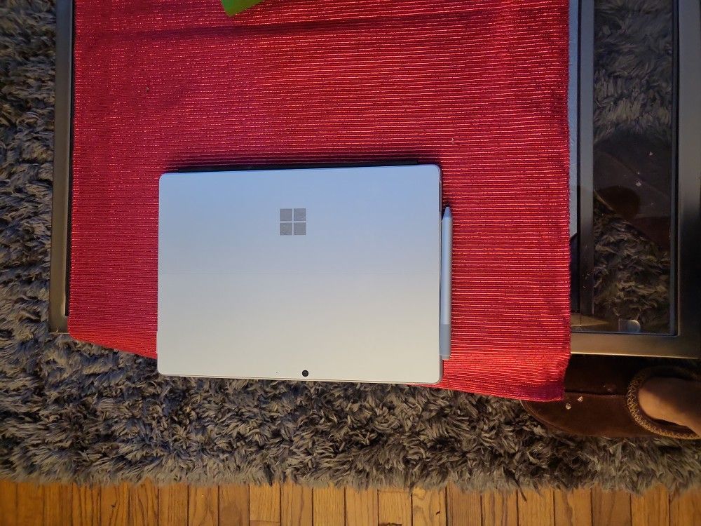Microsoft Surface Pro 8 I5