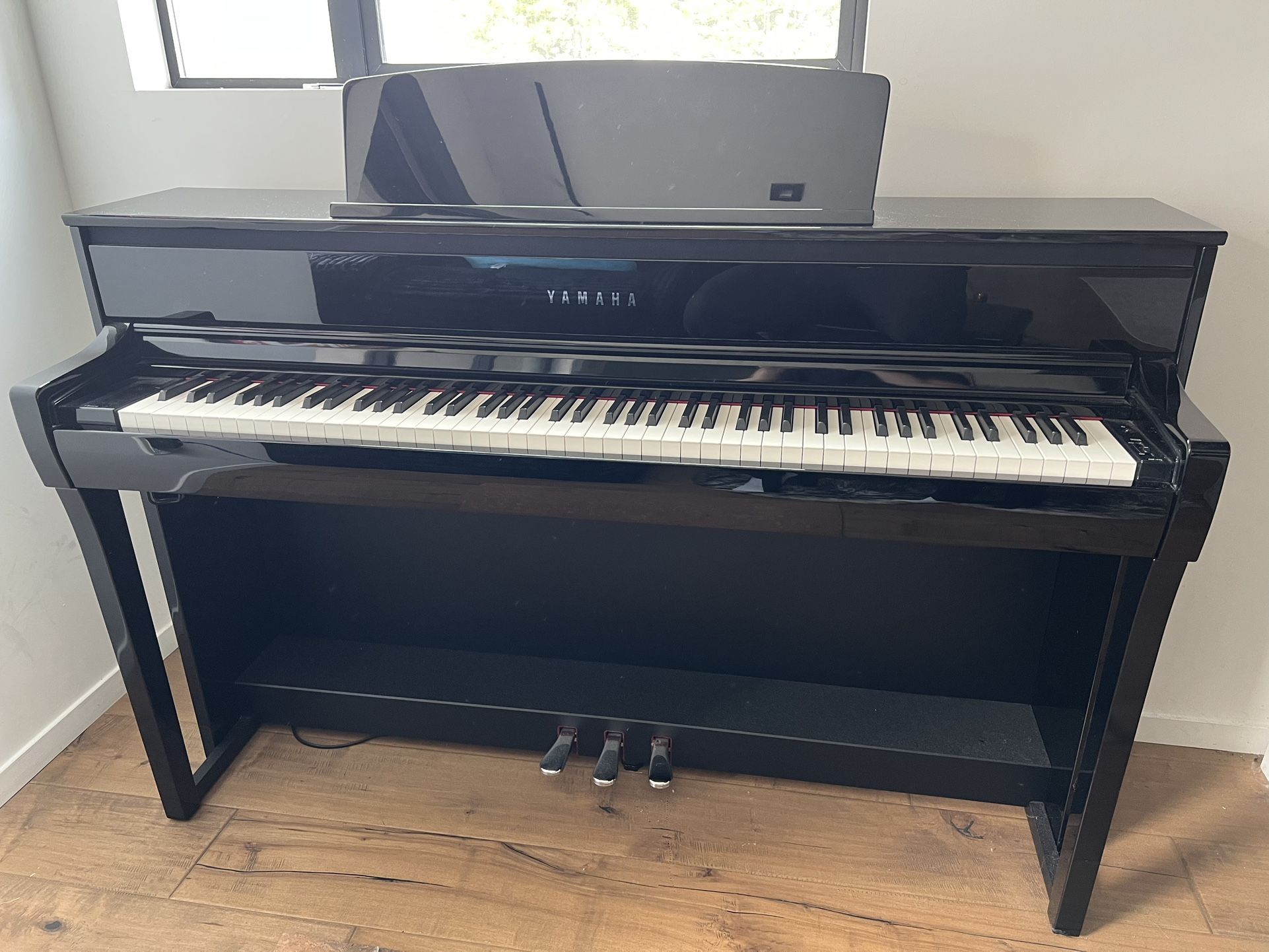 Yamaha CLP-775 Digital Piano