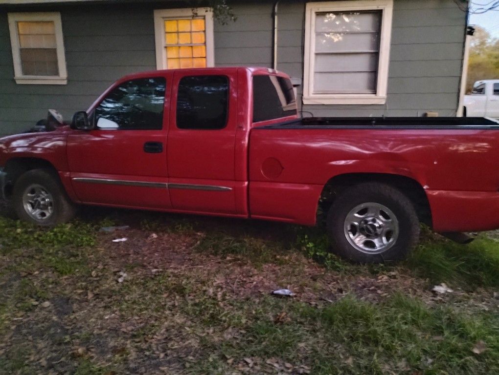 2000 Chevy Silverado 1500 I Have Two Motors But I'll Have Time To Work On It