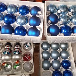 Mega Lot Christmas Xmas Blue SNOW Glitter Silver Lots Of Ornaments