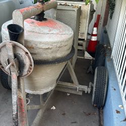 ELECTRIC CEMENT MIXER