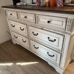 7 Drawer Dresser