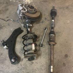 2018-2024 TOYOTA CAMRY SE 2.5L 4cylinder FRONT RIGHT SUSPENSION PASSENGER SIDE.