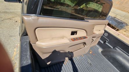 Toyota 4runner 2000 door panels