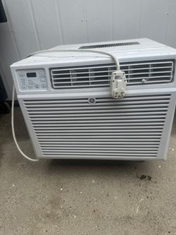 GE AC Unit 240V 18,000 BTU