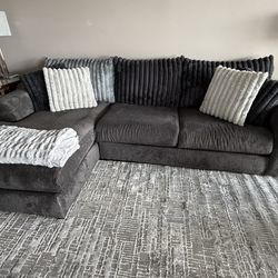2 tones sofa w/accent chair (READ info)
