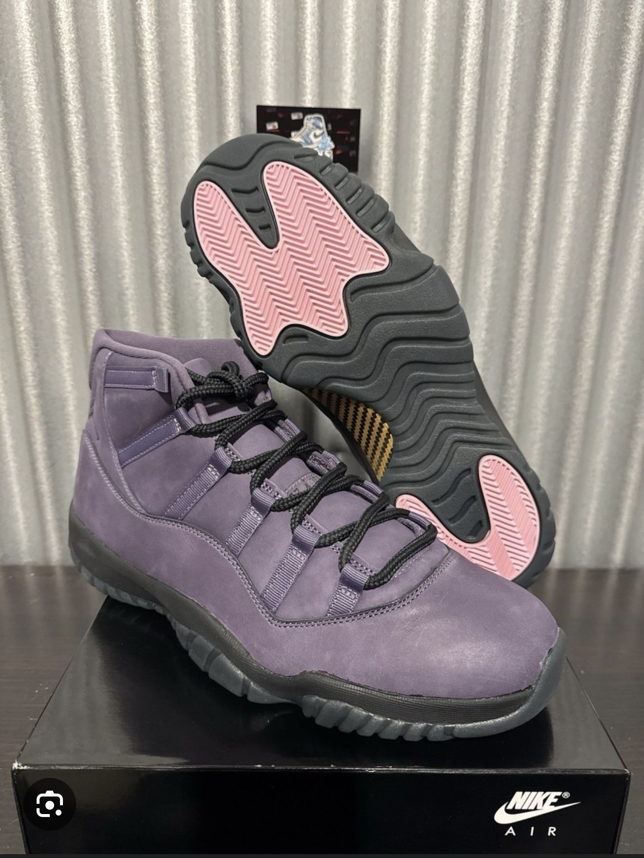 Jordan 11 Mojave