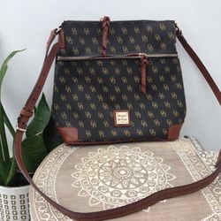 Never Used Dooney & Bourke Handbag, Gretta Zip Crossbody, red interior 