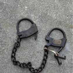 Alcatraz Prison Iron Handcuffs Adjustable Cuffs with Chain & 2...