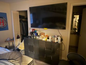 65’ TCL HD FLATSCREEN