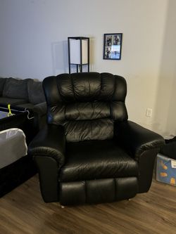Lazy Boy Black Recliner 