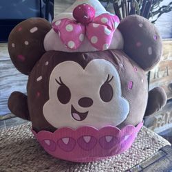 Plushy Minnie Mouse Cupcake