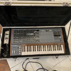 Arturia Matrixbrute Synth with Flight Case
