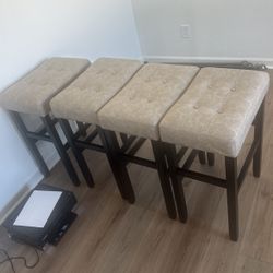 4 Brand New Bar Stools 30 In Tall