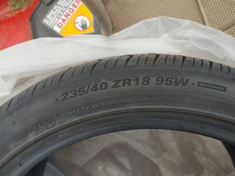 Tire 235/40/zr18