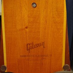 Gibson Handcrafted Wooden Guitar Stand Made From Solid Mahogany,And Maple W00D Stand