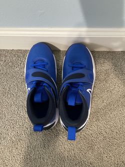 Sneaker, Nike team hustle D II