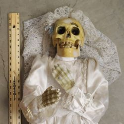 Halloween Animatronic Vintage Gemmy Hanging Skeleton Bride