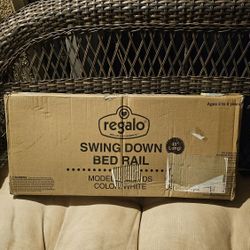 Regalo Swing Down Bed Rail