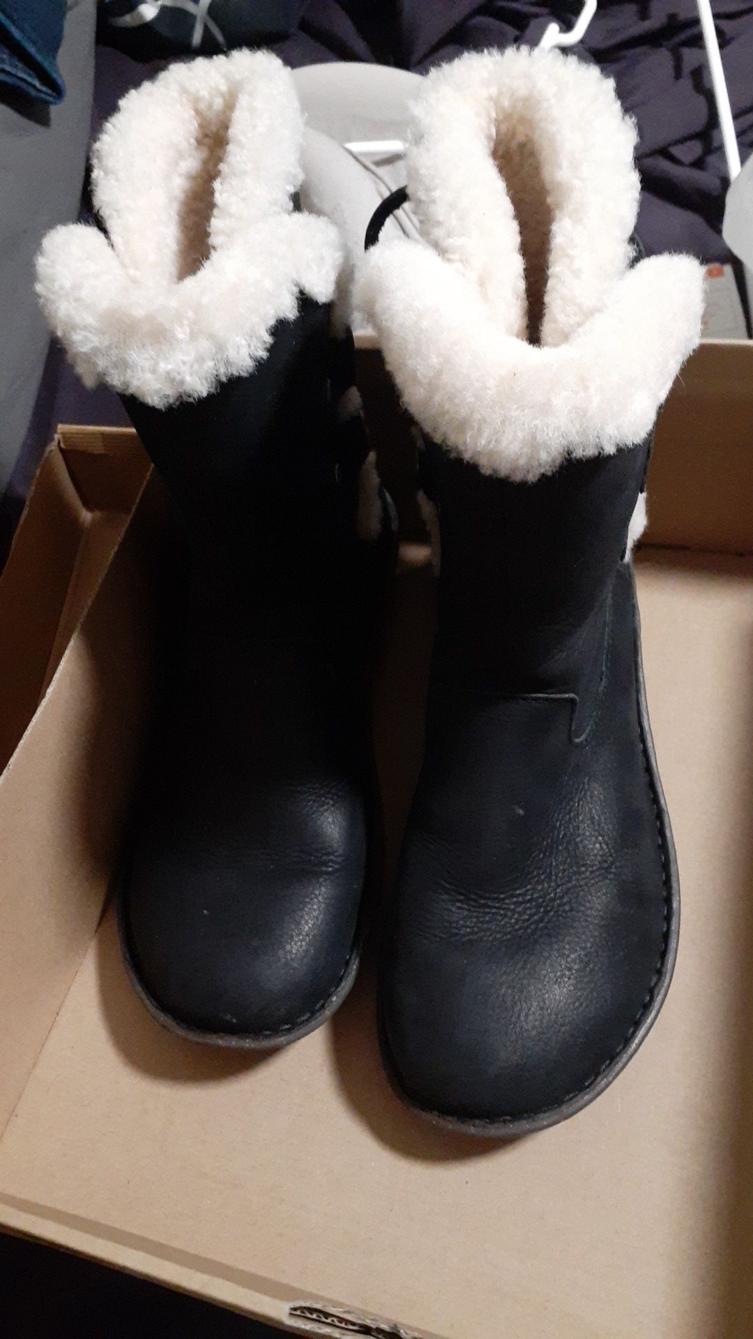 UGG Akadia boots