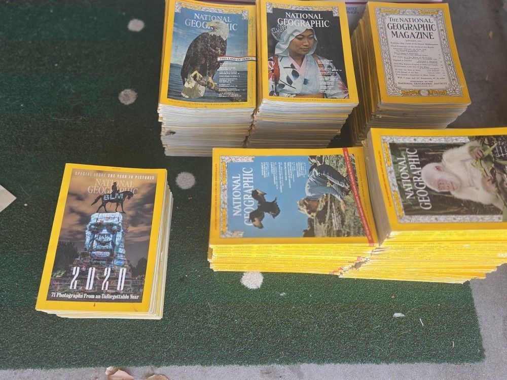 Lot Of 160 VINTAGE NATIONAL GEOGRAPHIC MAGAZINES