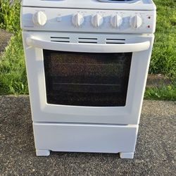 Hotpoint Stove 24w) I Can Help You With Free Delivery Within 10 Miles Distance 