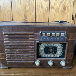 40s Zenith Radio