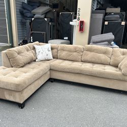 Sectional Couch 