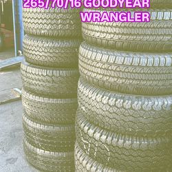 Set of for used LT275/70R18  $400
