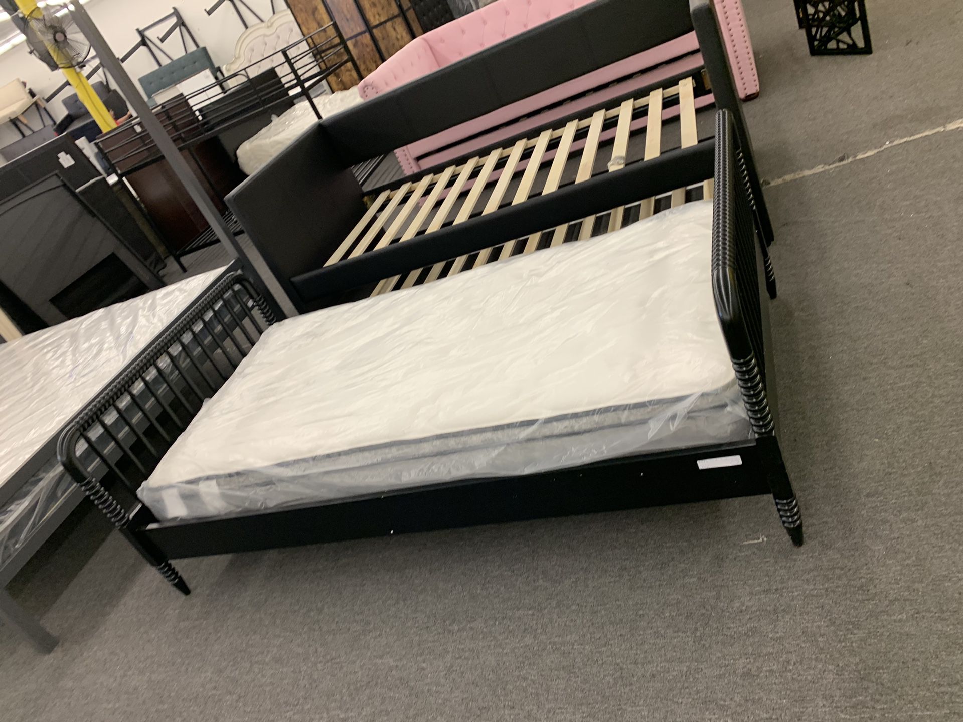 Little Seeds Rowan Valley Linden Twin-Size Bed Brand Nameby Little Seeds Bed Frame $125 With *ttress $200 Jm