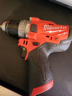 1/2" MILWAUKEE m12  FUEL HAMMER DRILL