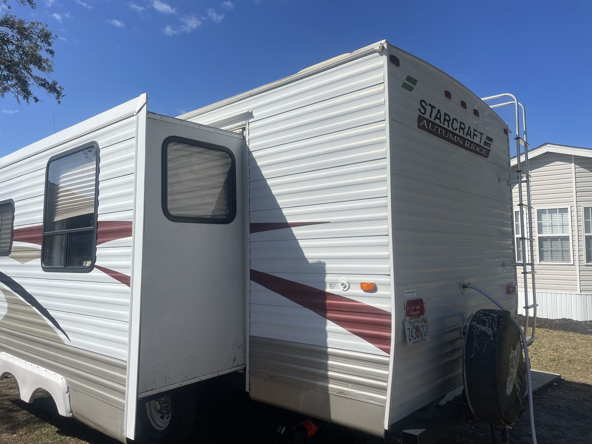 2011 StarCraft Autumn Ridge Travel Trailer 